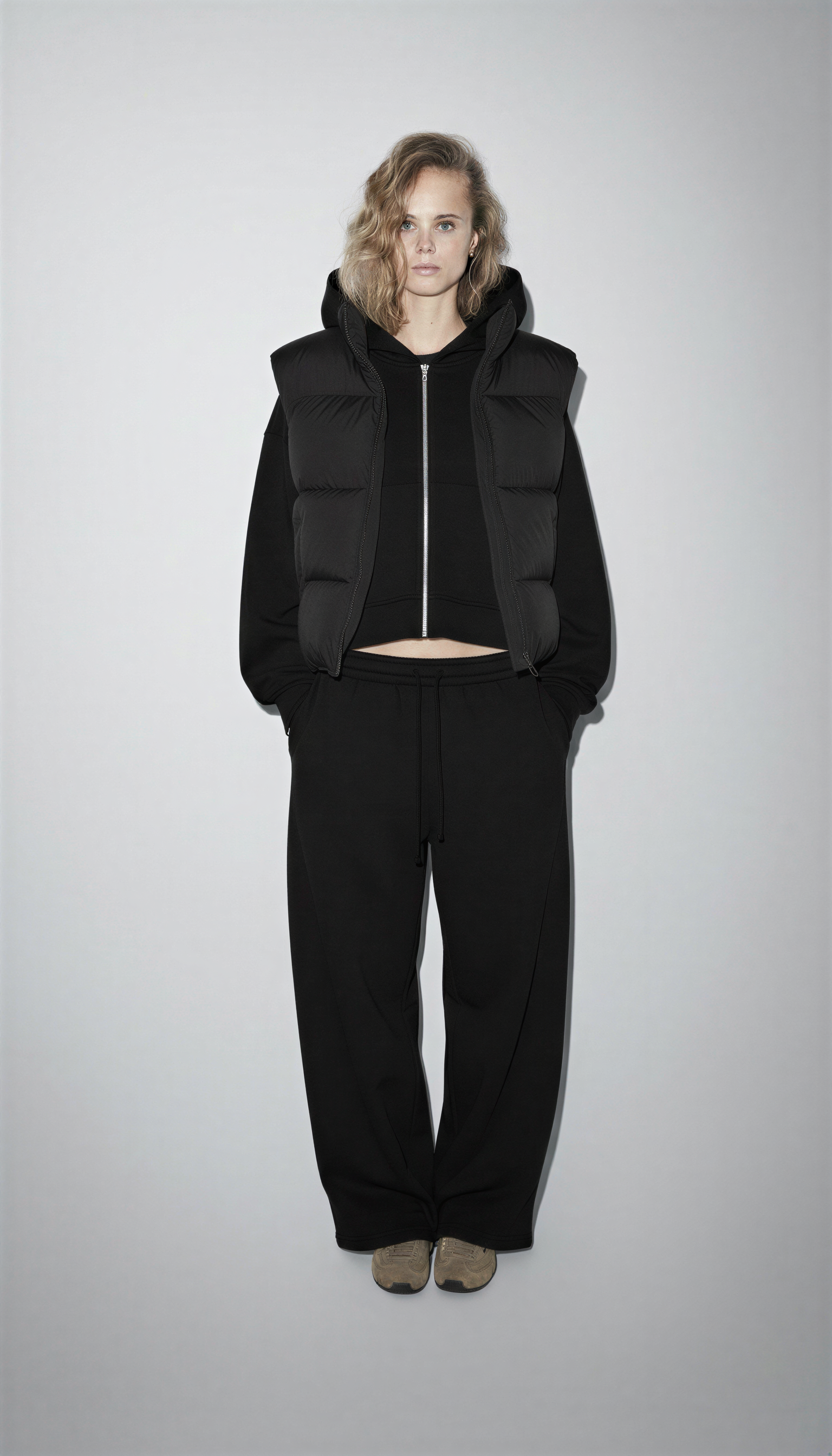 Жилет ‘BASE’ з подвійною змійкою, ЧОРНИЙ